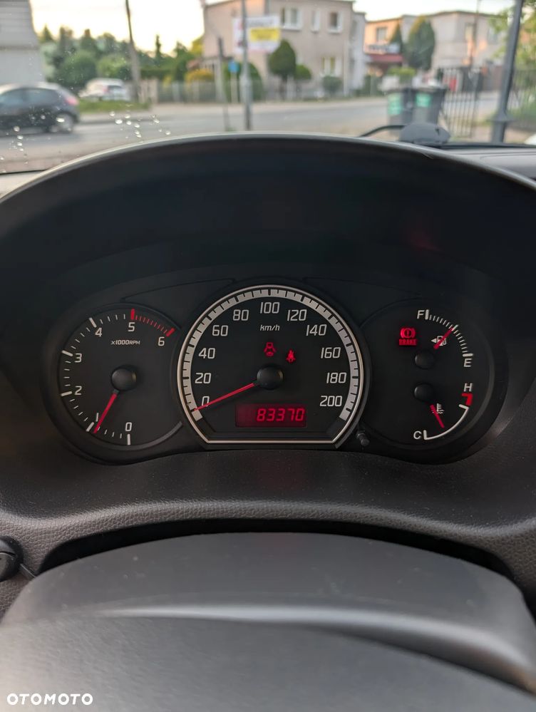 Suzuki Swift - 12
