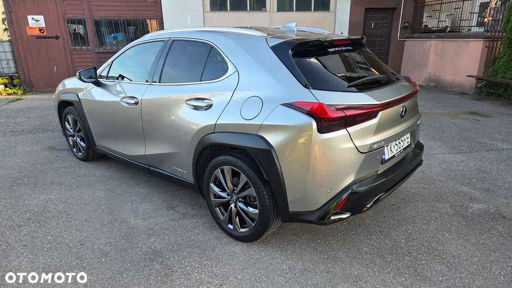 Lexus UX 250h F Sport 2WD - 8