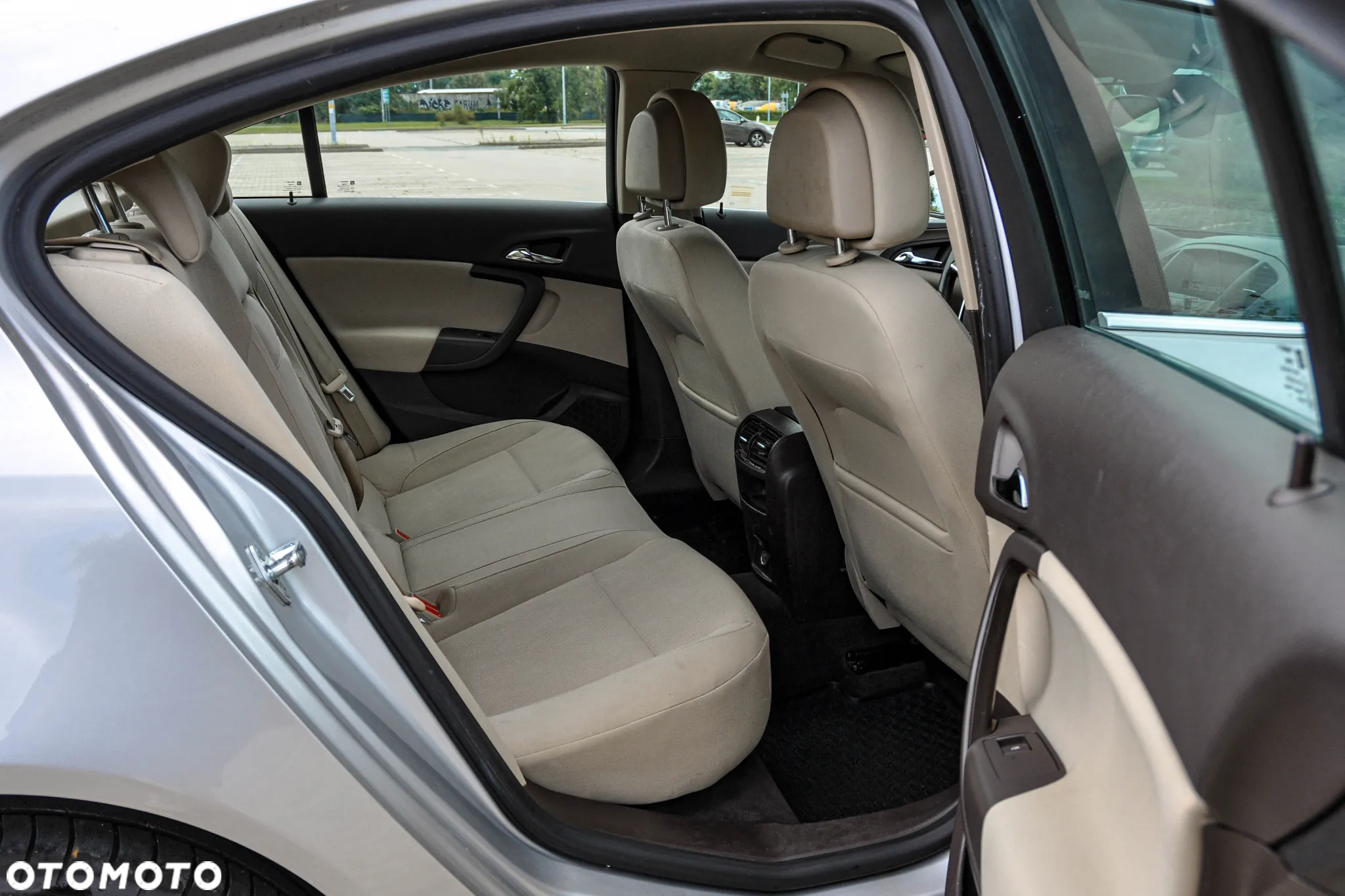 Opel Insignia - 12