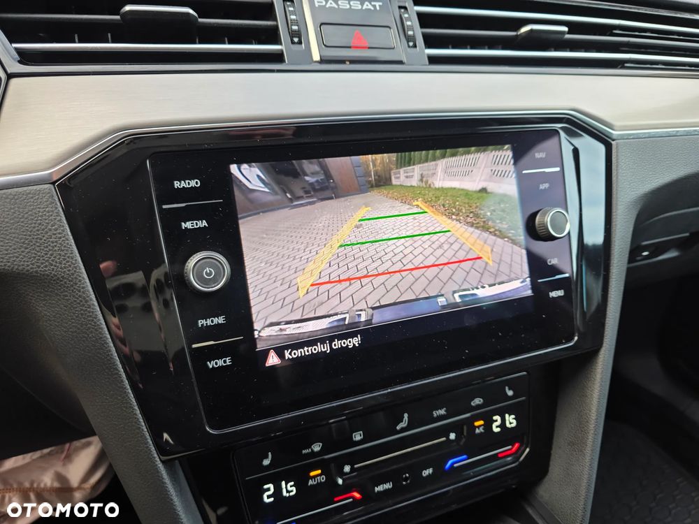 Volkswagen Passat Variant 2.0 TDI EVO Elegance DSG - 23