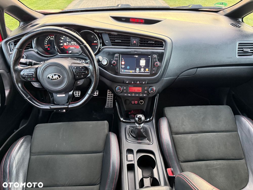 Kia Ceed 1.6 T-GDI GT - 22