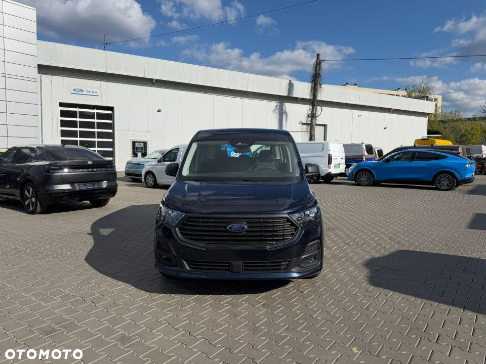 Ford Tourneo Connect - 12