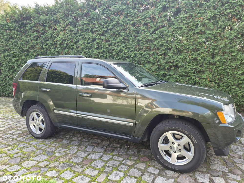 Jeep Grand Cherokee - 11