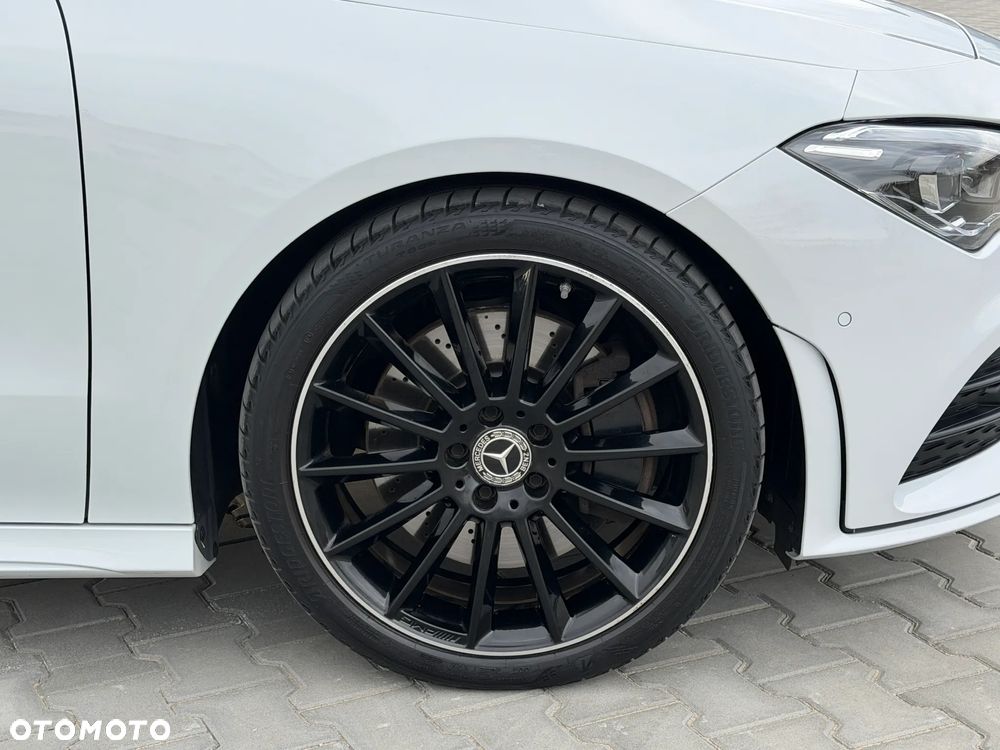 Mercedes-Benz CLA 250 4-Matic AMG Line 7G-DCT - 14