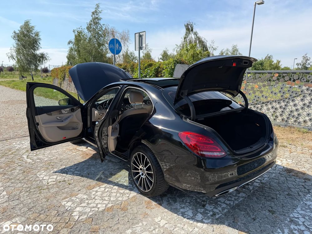 Mercedes-Benz Klasa C 300 9G-TRONIC - 18