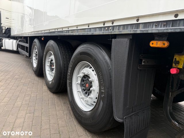 Schmitz Cargobull SKO24 IZOTERMA Naczepa Ciężarowa, OSIE SAF, PODNOSZONA OŚ, RAMA W OCYNKU, ŚCIANA 5,5CM - 15