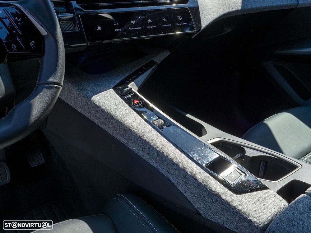 Peugeot E-3008 73 kWh GT - 23