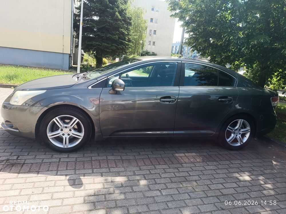 Toyota Avensis 1.8 Sol - 6