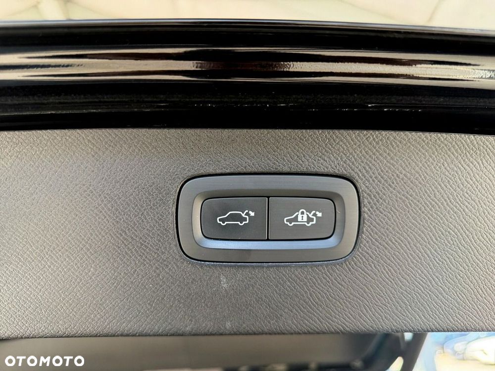 Volvo XC 90 - 13