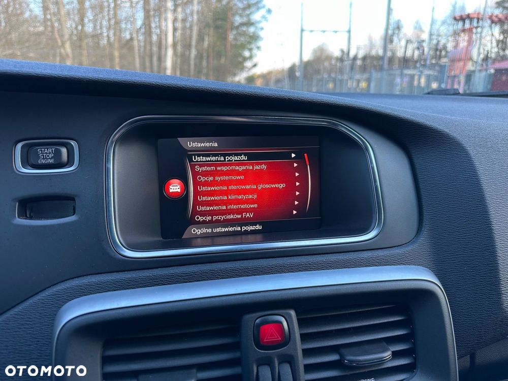 Volvo V40 D3 Geartronic RDesign - 31