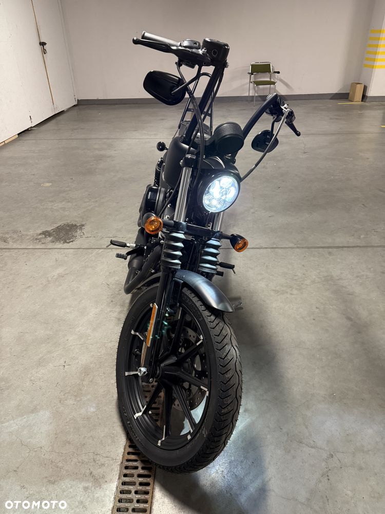 Harley-Davidson Sportster Iron 883 - 17