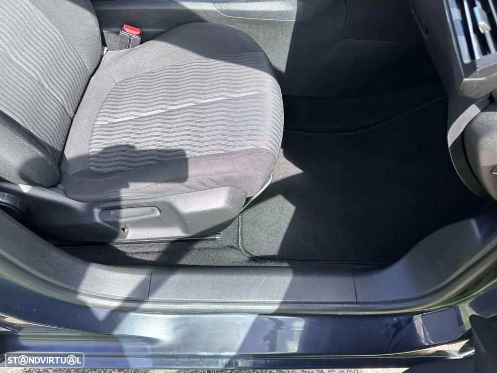 Peugeot 308 - 53