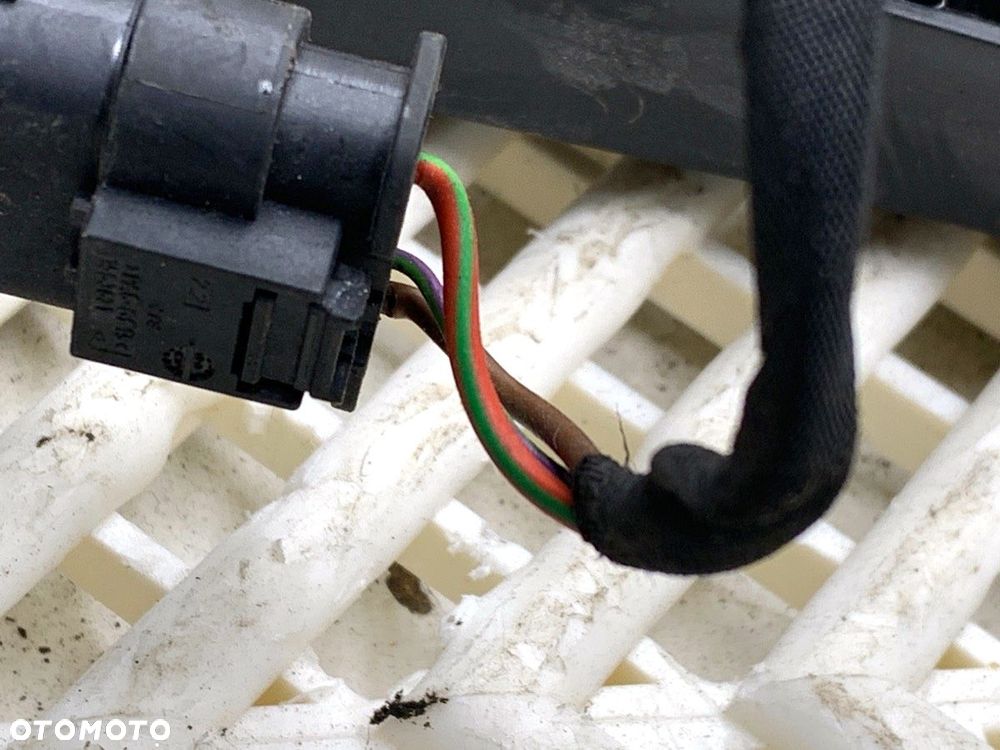 KIEROWNICA POWIETRZA ROLETA ŻALUZJA  VW ID.3 (E11) 2019 - 2022 Pro 150 kW [204 KM] elektryczny 2021 - 4