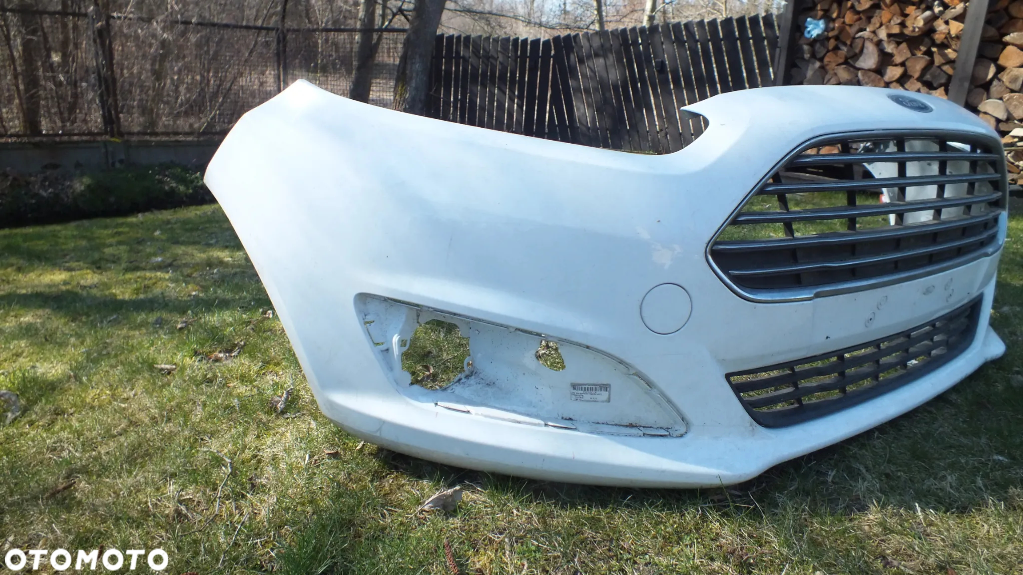 Zderzak przedni Ford Fiesta MK7 Lift - 2