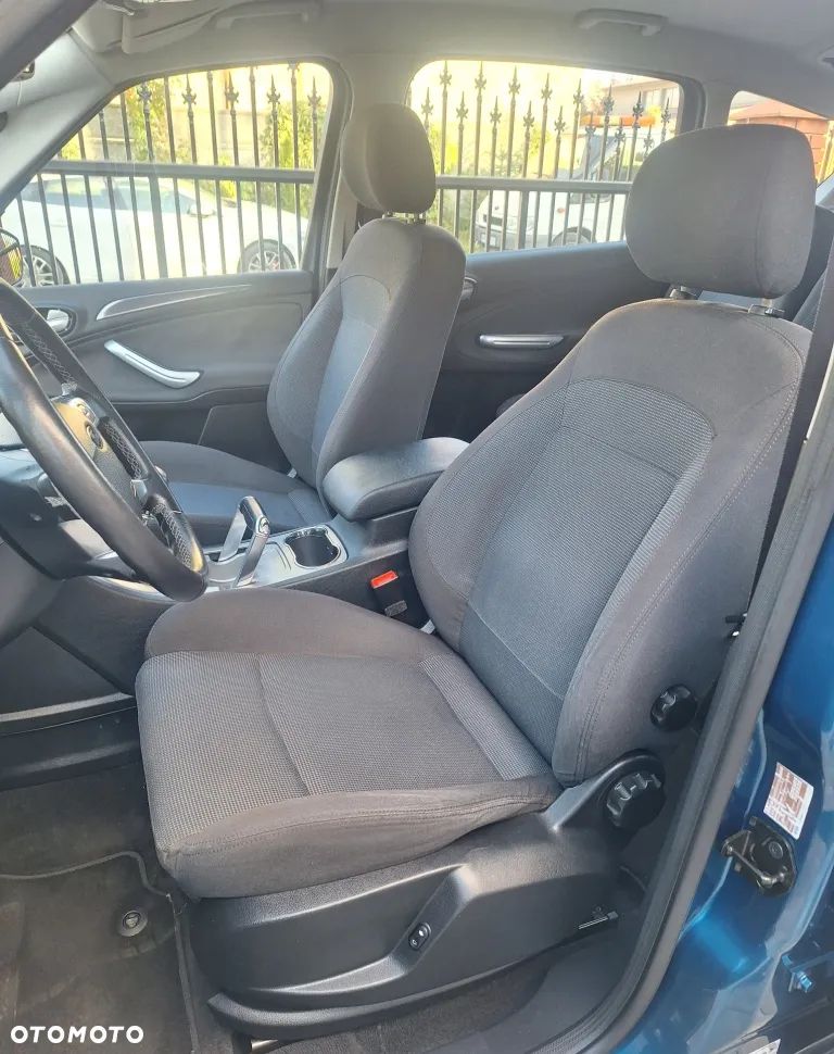 Ford S-Max - 9