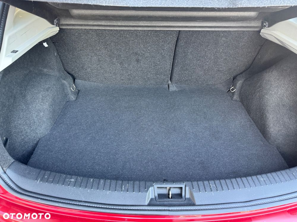 Nissan Qashqai 2.0 visia - 28