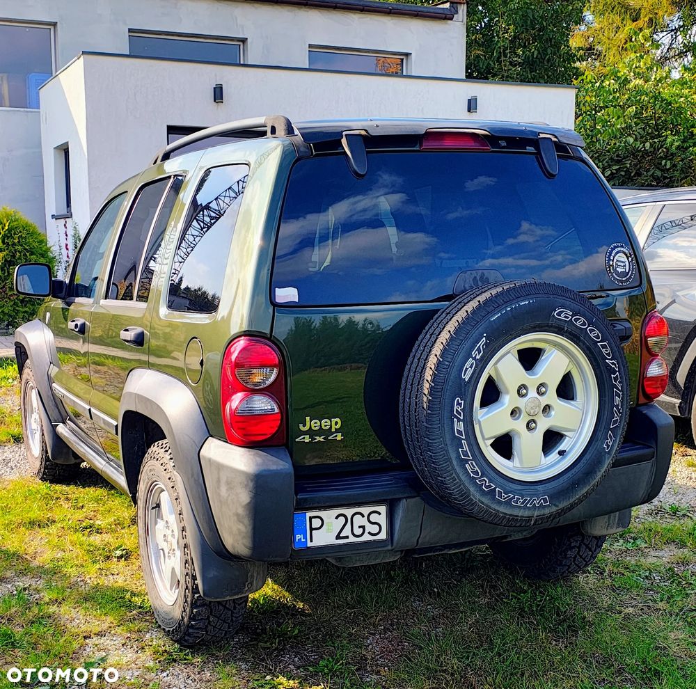Jeep Liberty 3.7 4x4 - 34