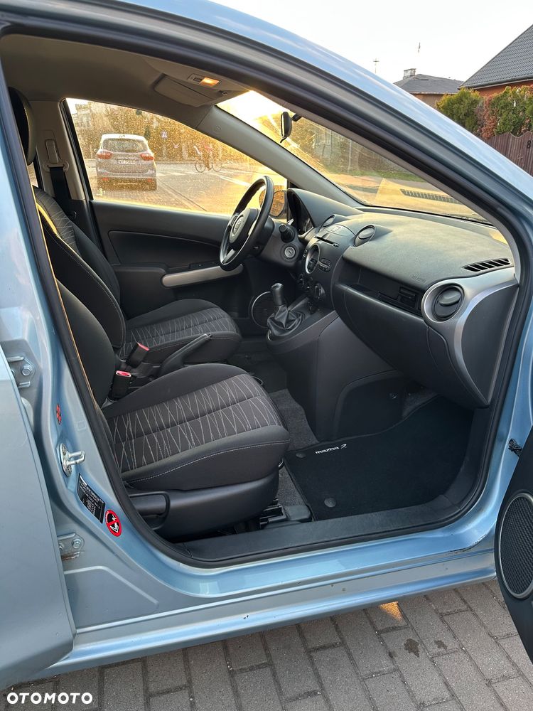 Mazda 2 - 11