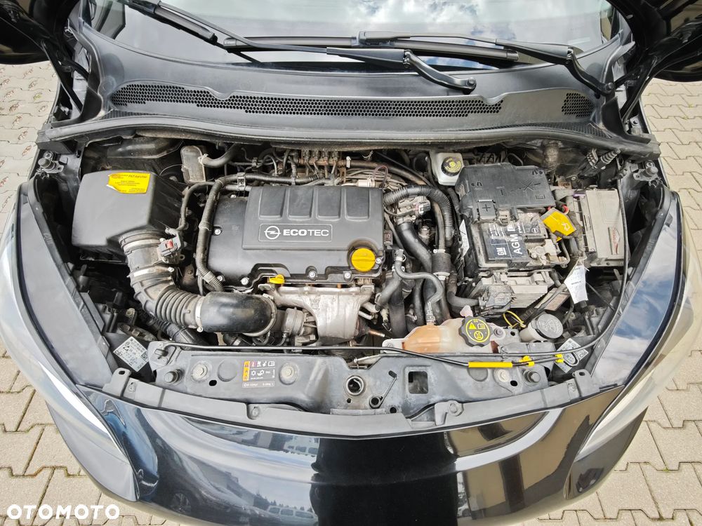 Opel Corsa 1.4 T Cosmo S&S - 36