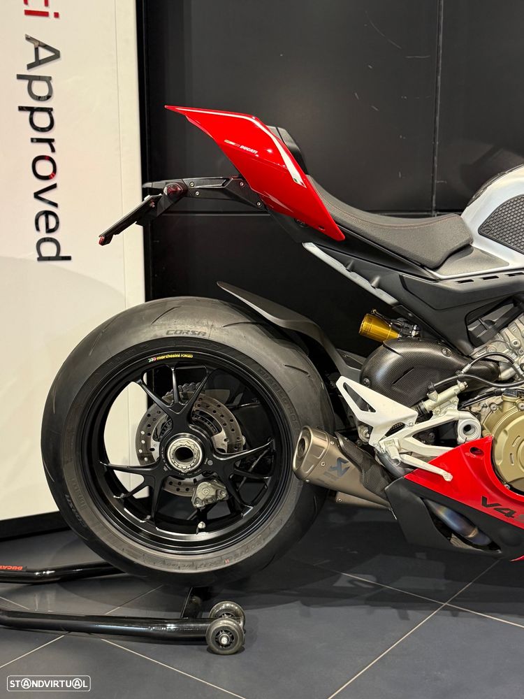 Ducati Panigale V4 S - 4
