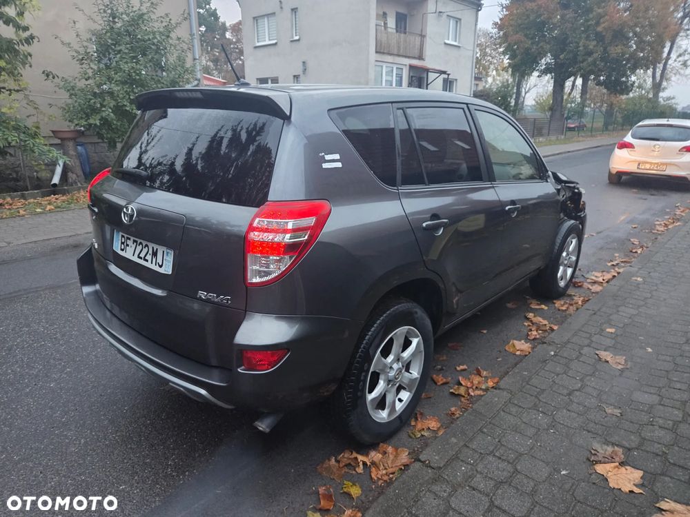 Toyota RAV4 2.2 D-4D 4x4 Executive - 11