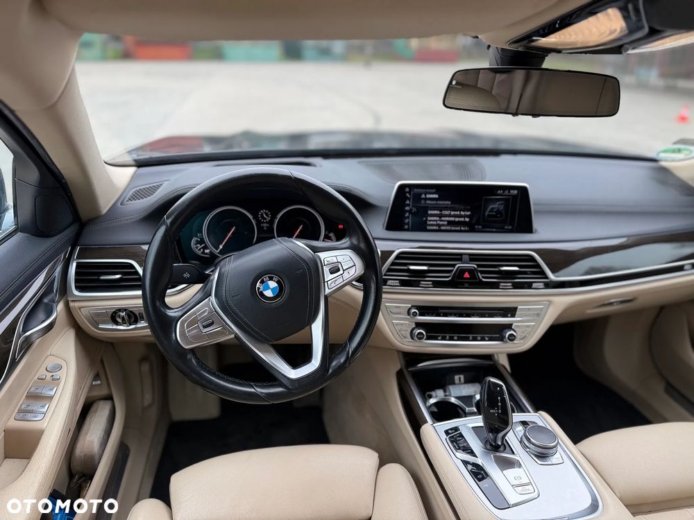 BMW Seria 7 730d - 11