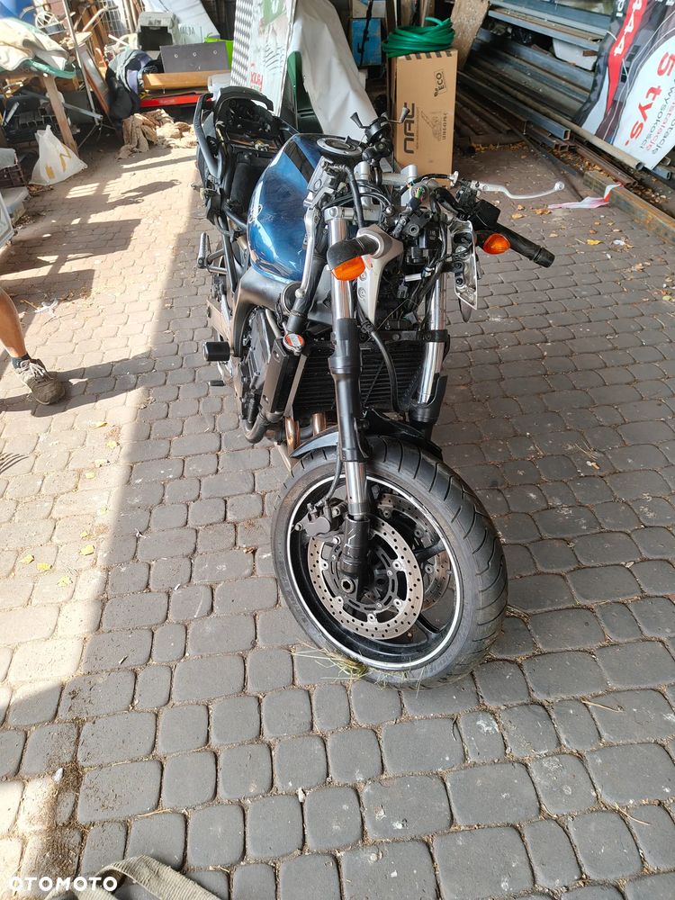 Yamaha FZ6 - 12