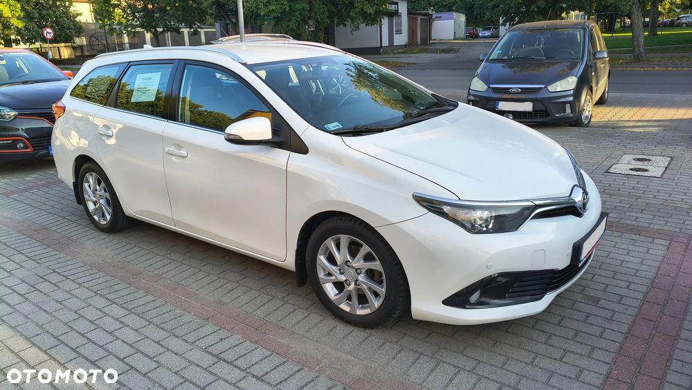 Toyota Auris - 5