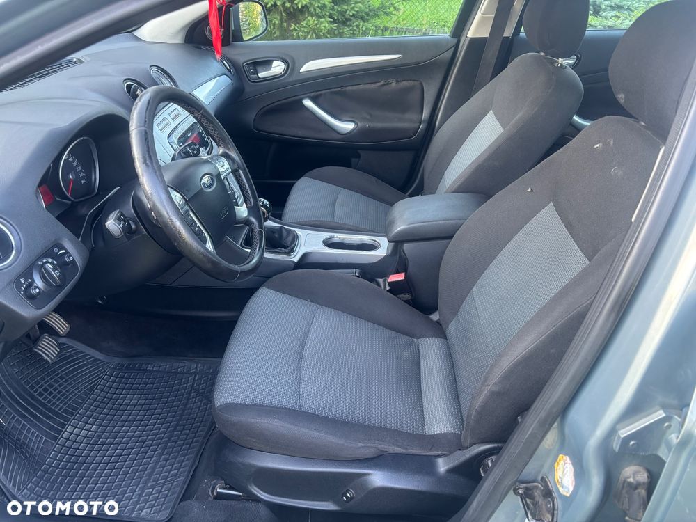 Ford Mondeo - 9