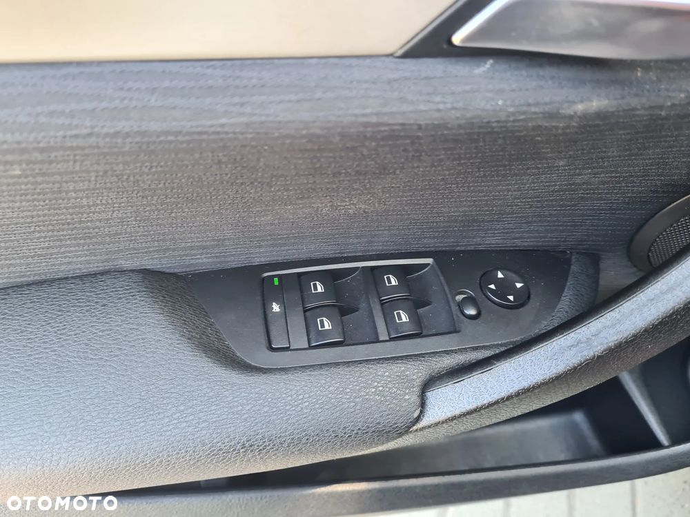 BMW X1 sDrive18i - 15