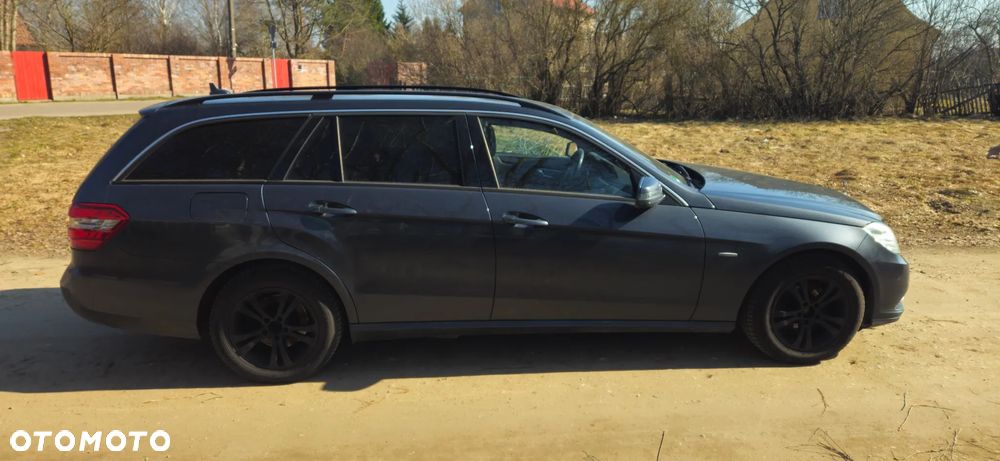 Mercedes-Benz Klasa E 350 CDI DPF 4Matic BlueEFFICIENCY 7G-TRONIC Elegance - 4