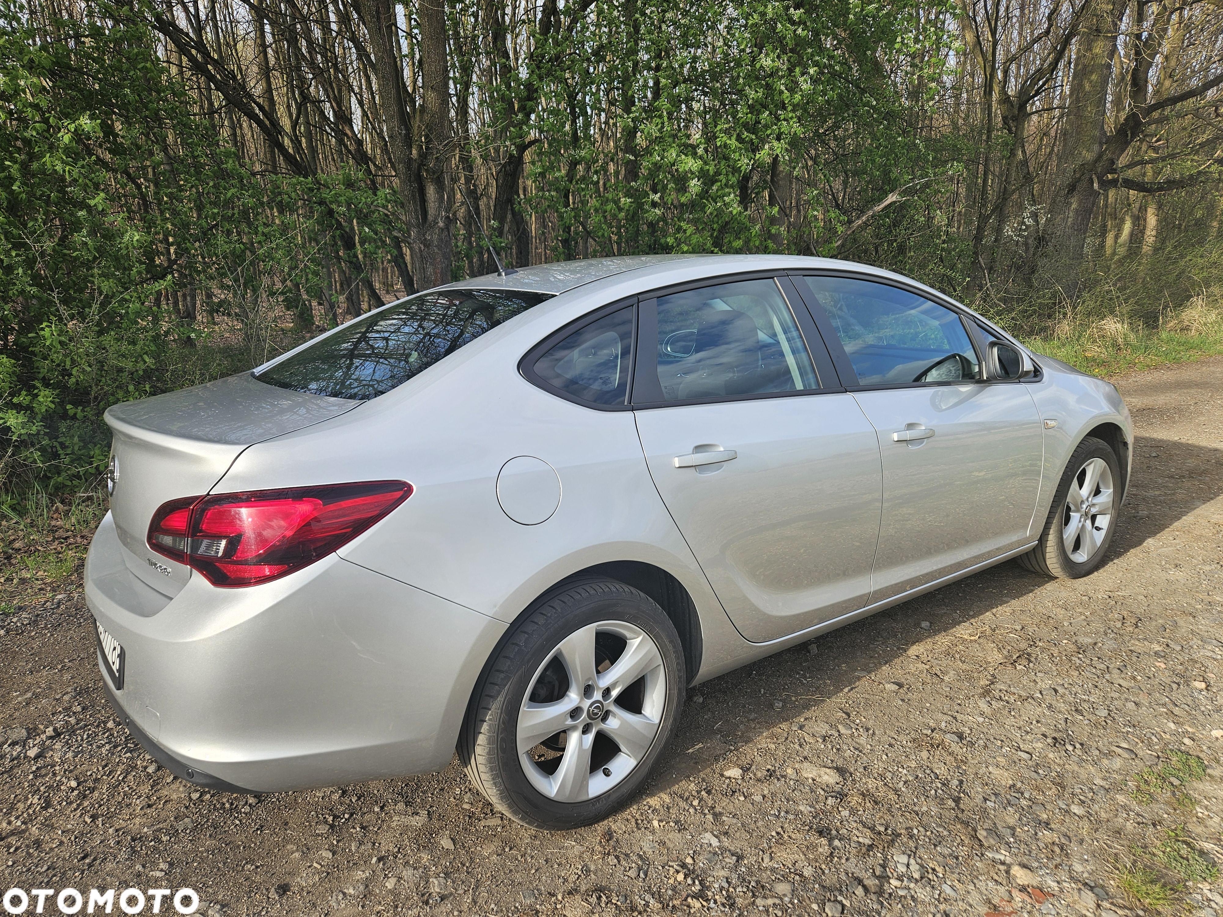 Opel Astra IV 1.4 T Active - 3