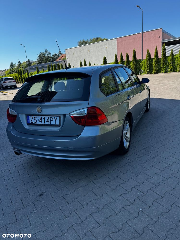 BMW Seria 3 320d DPF - 3