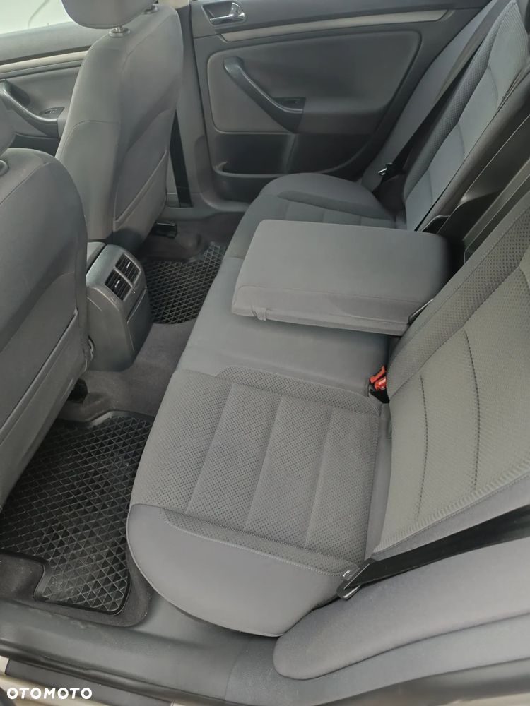 Volkswagen Golf V 1.6 Comfortline - 10