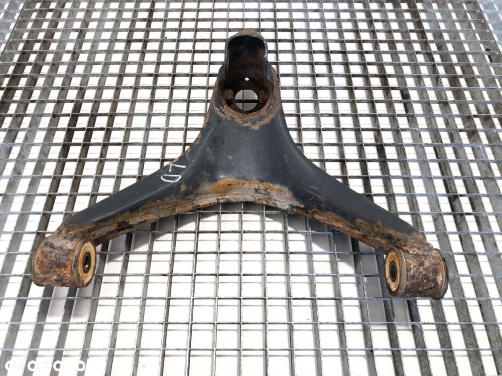 WAHACZ LEWY PRZÓD DOLNY  IVECO DAILY VI Autobus 2014 - 2022 50C16 115 kW [156 KM] olej napędowy - 2