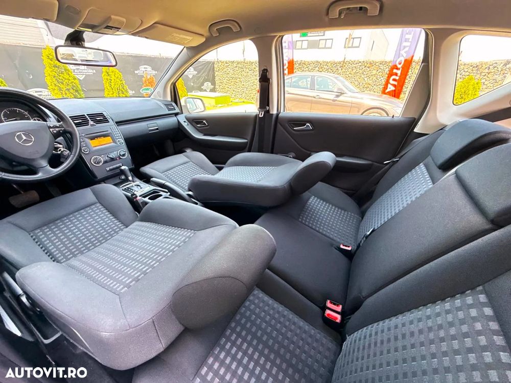 Mercedes-Benz A 180 CDI Autotronic - 24