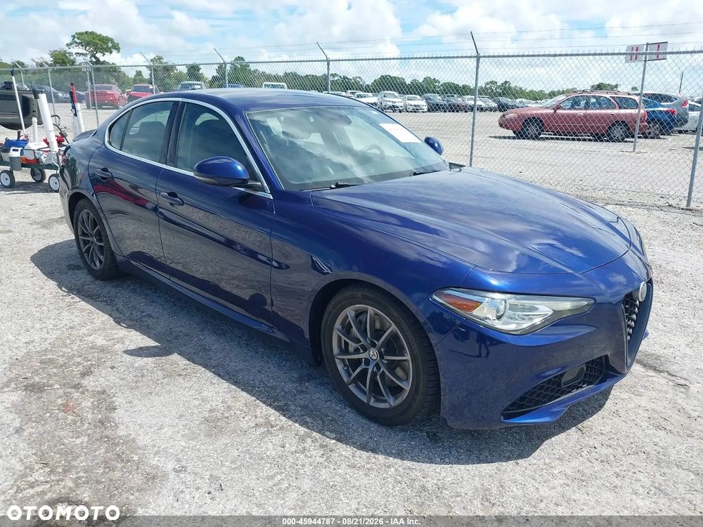 Alfa Romeo Giulia - 1