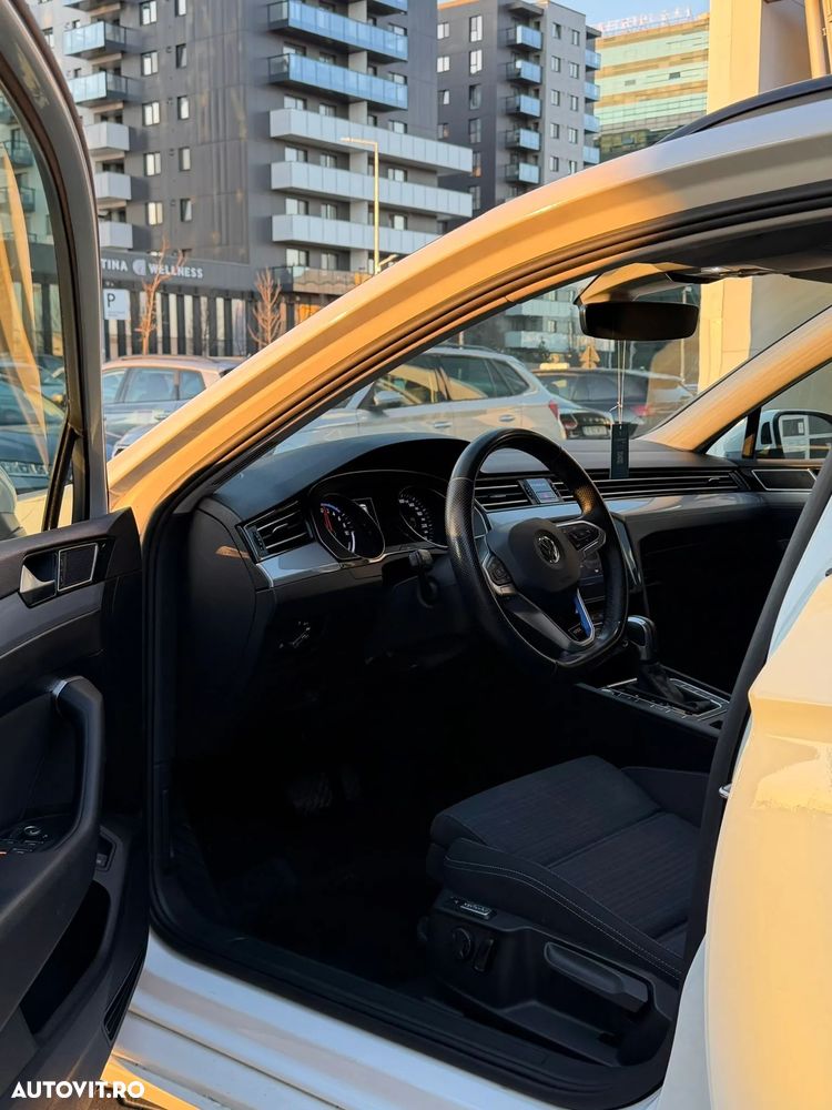 Volkswagen Passat - 8