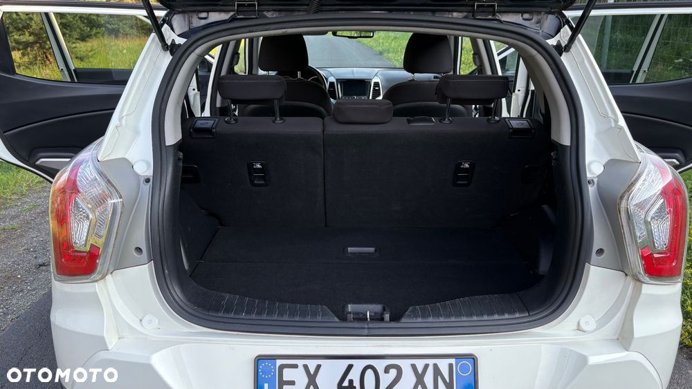 SsangYong/KGM Tivoli e-XGi 160 2WD Black+White - 13