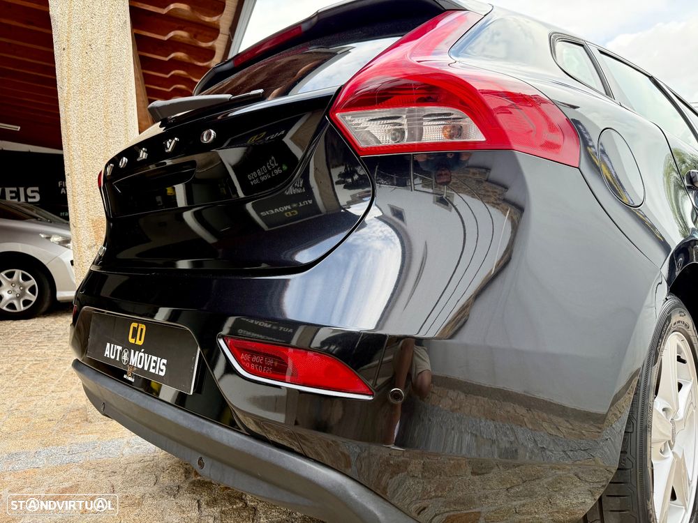 Volvo V40 D2 Kinetic - 14