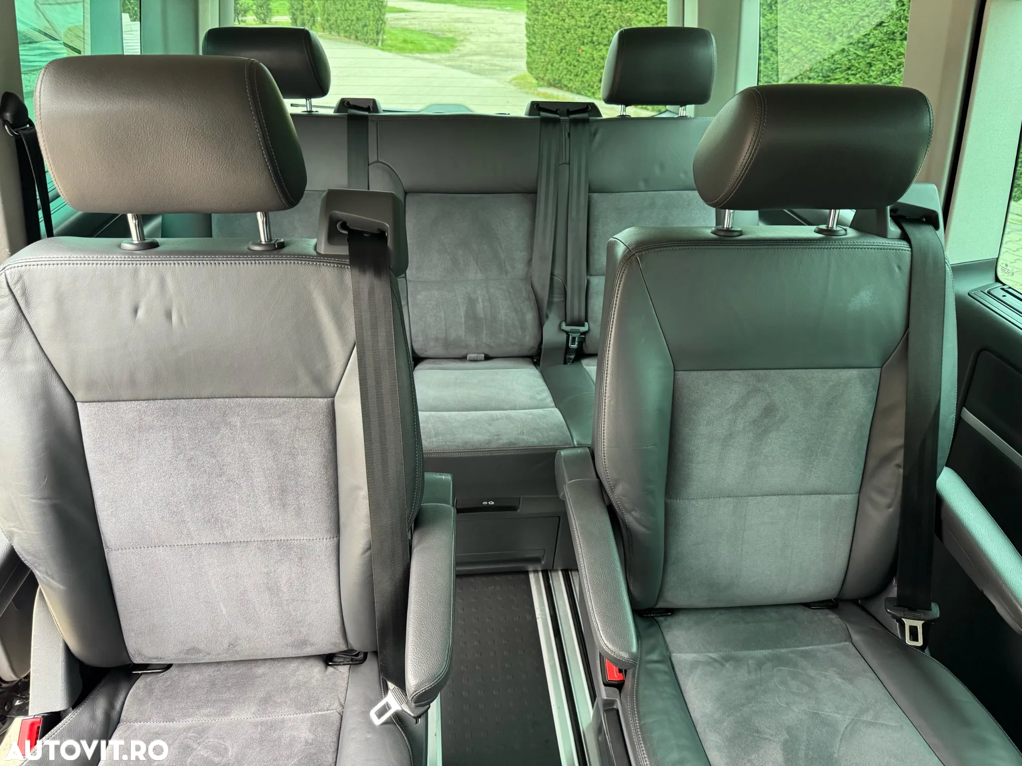 Volkswagen Multivan - 15