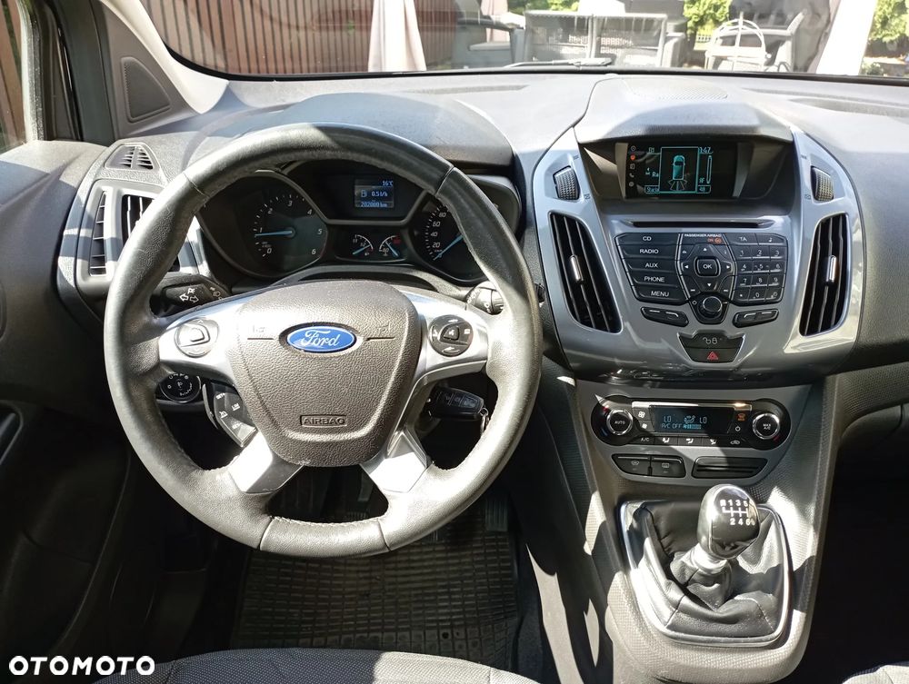 Ford Tourneo Connect Grand - 13