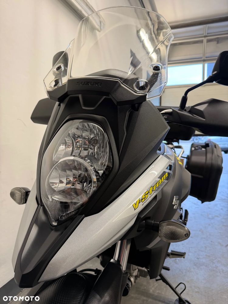 Suzuki V-STROM - 24