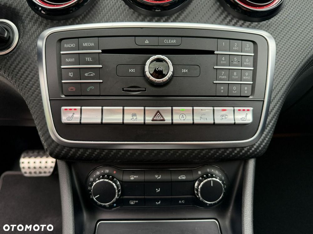 Mercedes-Benz Klasa A AMG 45 4Matic AMG Speedshift 7G-DCT - 21