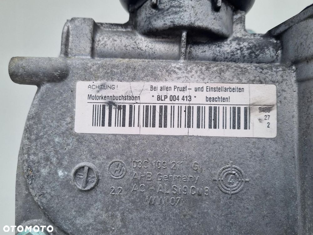 SILNIK Audi A3 II 8P 1.6 FSI 115KM uszkodzona pokrywa zaworów BLP - 2