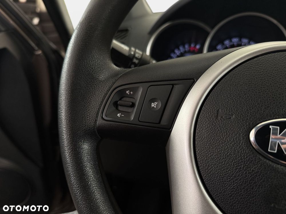 Kia Venga - 15