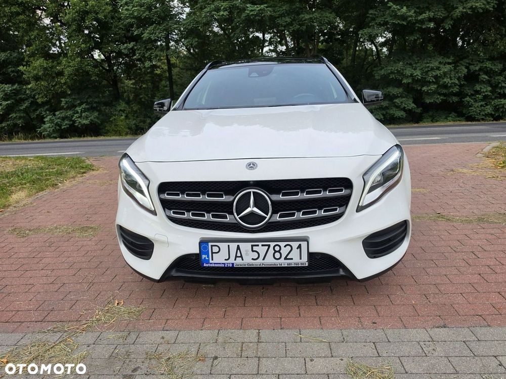 Mercedes-Benz GLA 220 4-Matic AMG Line - 12