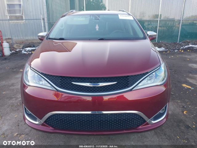 Chrysler Pacifica - 7