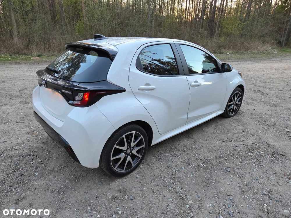 Toyota Yaris 116 1.5 VVT-i Black&White - 5
