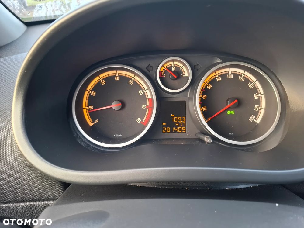 Opel Corsa 1.4 16V Innovation - 5